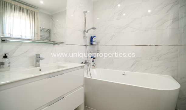 Resale - House -
Torrevieja - LOS BALCONES - LOS ALTOS