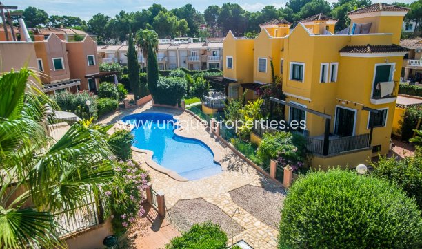 Resale - House -
Torrevieja - LOS BALCONES - LOS ALTOS