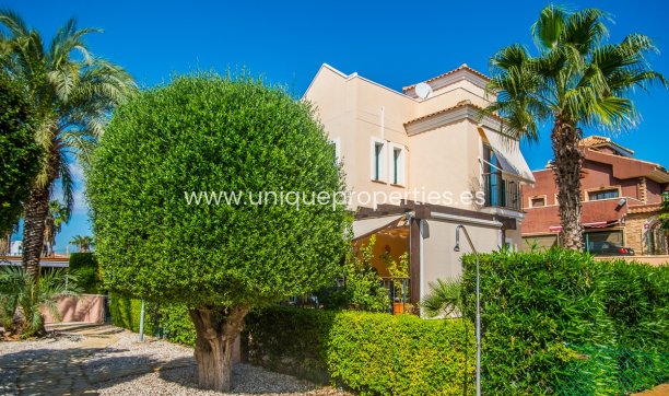 Resale - House -
Torrevieja - LOS BALCONES - LOS ALTOS