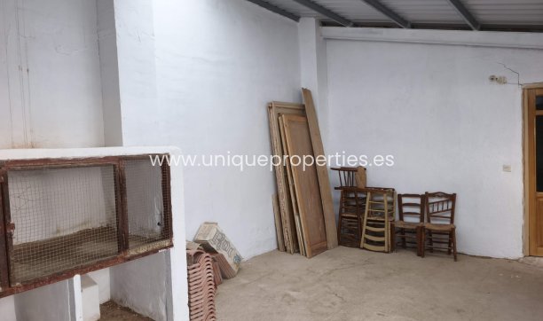 Herverkoop - Village House -
Caniles