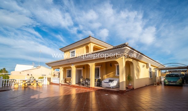 Revente - Villa -
Torrevieja - LOS BALCONES - LOS ALTOS