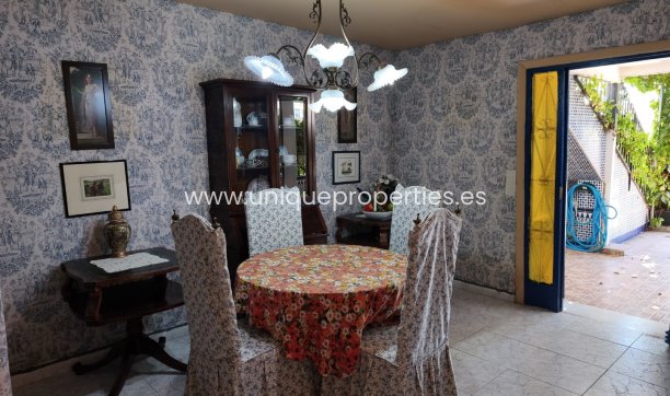 Reventa - Village House -
Cela