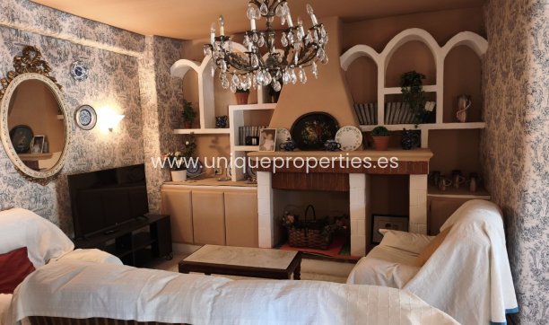 Reventa - Village House -
Cela