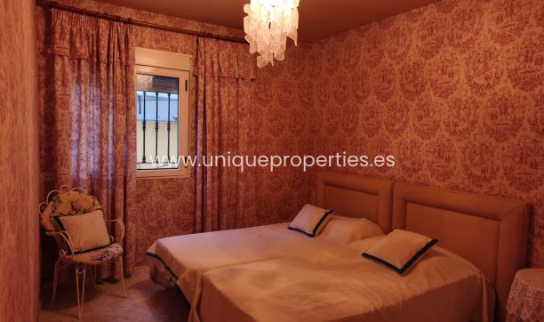 Reventa - Village House -
Cela