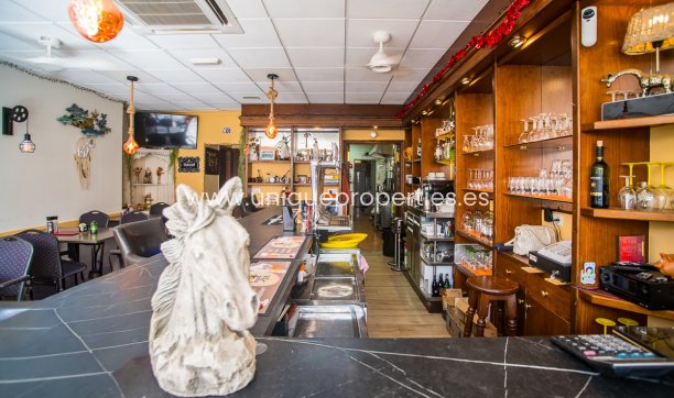 Reventa - Local -
Orihuela - Los Balcones Y los Altos