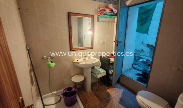 Resale - Village House -
Purchena