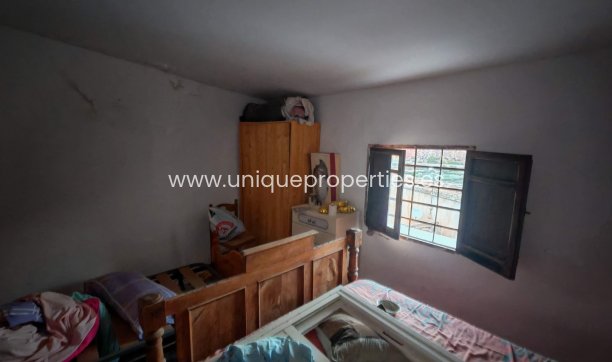 Resale - Village House -
Purchena