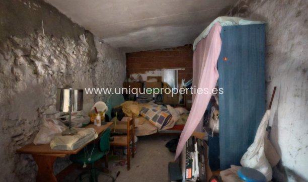 Resale - Village House -
Purchena