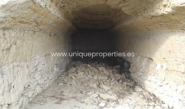 Reventa - Cortijo -
Huescar