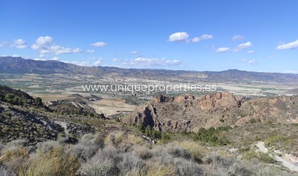 Resale - Land -
Bayarque