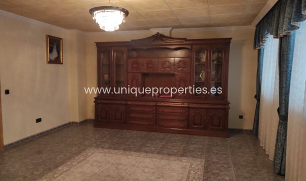 Resale - Village House -
Tijola