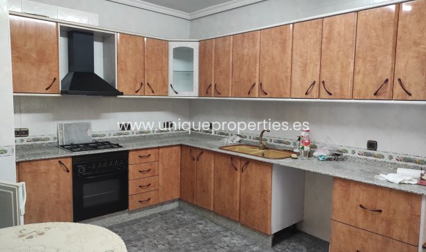 Resale - Village House -
Tijola