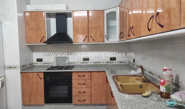 Resale - Village House -
Tijola