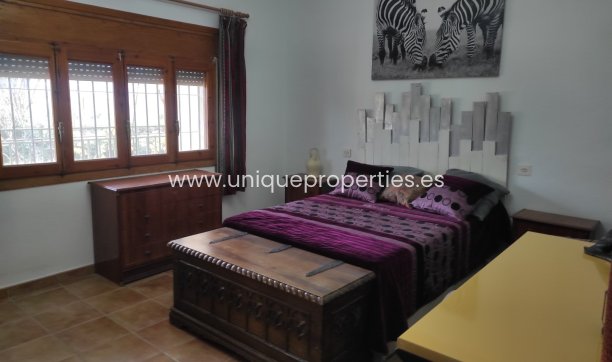 Resale - Villa -
Cela