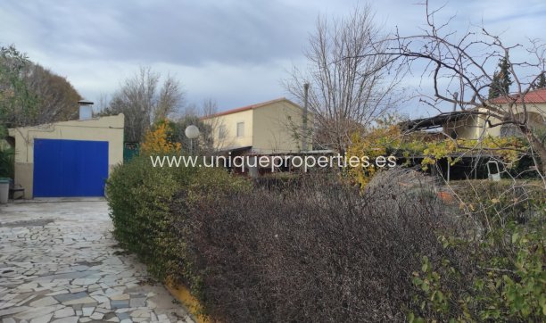 Resale - Villa -
Cela