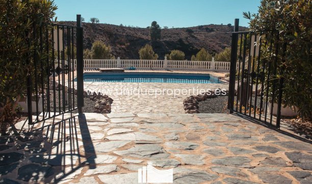 Resale - Country Property/Finca -
Lorca