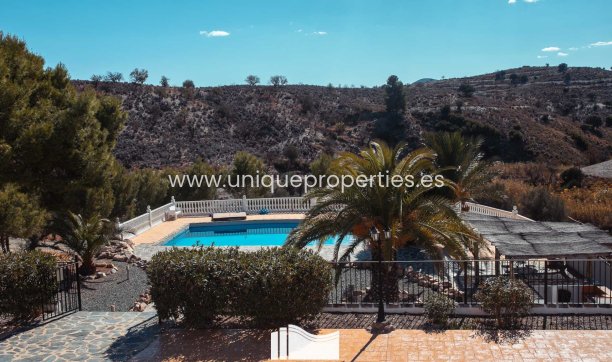 Resale - Country Property/Finca -
Lorca