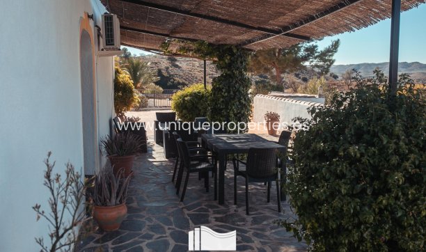 Resale - Country Property/Finca -
Lorca