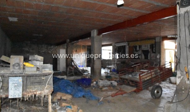 Resale - Commercial -
Purchena