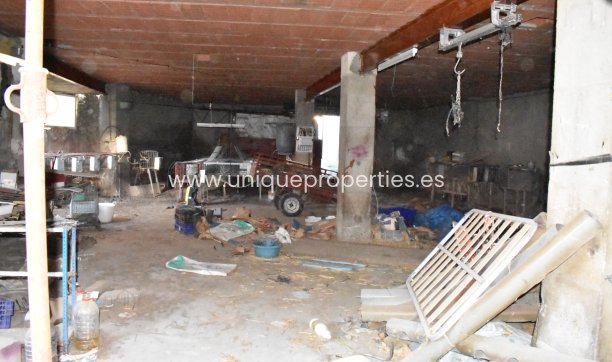 Resale - Commercial -
Purchena