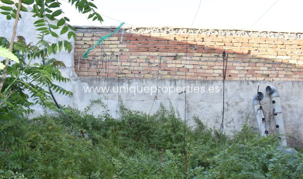 Resale - Commercial -
Purchena