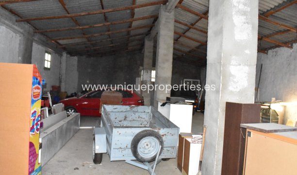 Resale - Commercial -
Purchena