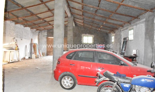 Resale - Commercial -
Purchena