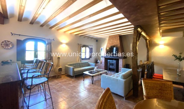 Resale - Country Property/Finca -
Lorca