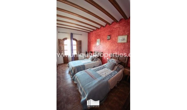 Resale - Country Property/Finca -
Lorca