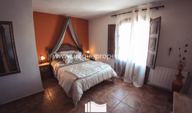 Resale - Country Property/Finca -
Lorca