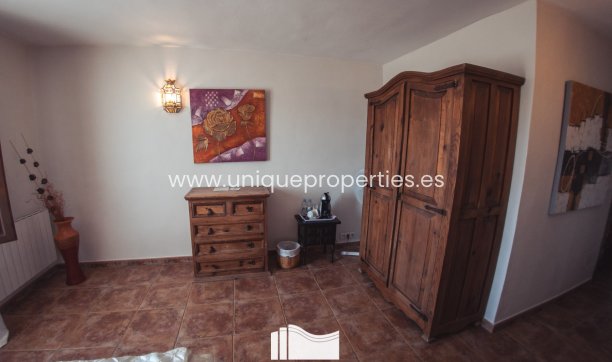 Resale - Country Property/Finca -
Lorca