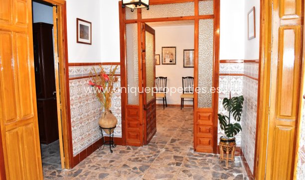 Reventa - Village House -
Sufli