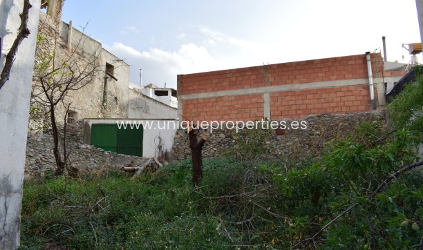 Reventa - Village House -
Sufli