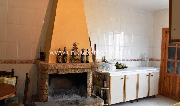 Herverkoop - Village House -
Purchena