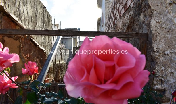 Herverkoop - Village House -
Purchena