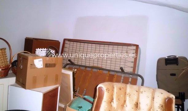 Resale - Village House -
Higueral