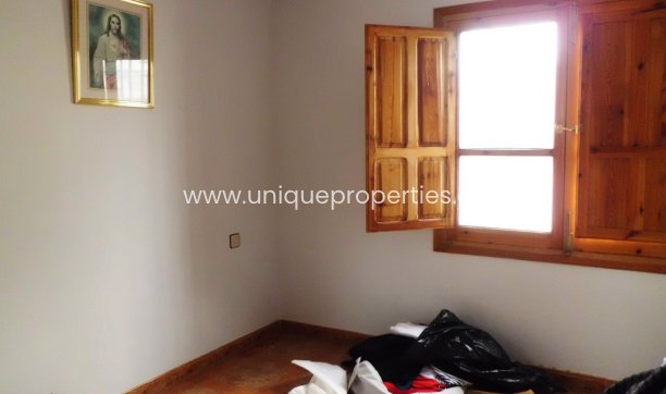 Resale - Village House -
Higueral