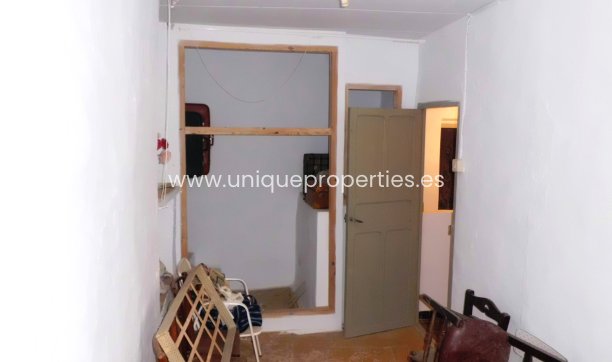 Resale - Village House -
Higueral