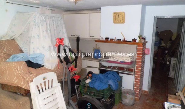 Resale - Village House -
Higueral