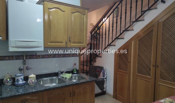 Resale - Village House -
Baza