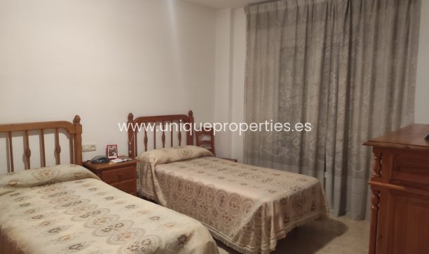 Resale - Village House -
Baza